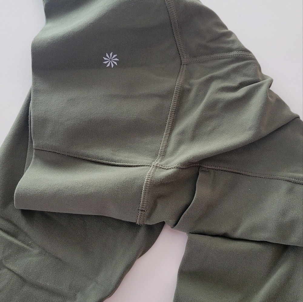 COPY - Athleta Stash Pocket Salutation Tights Size S Tall